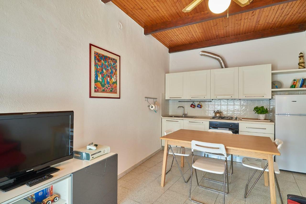 Acasadigiuly Villa Ceriale Kültér fotó